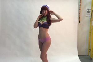 This Daphne Cosplayer Really Made Me Cum